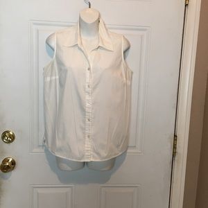 White No-sleeved Shirt 👚🤍